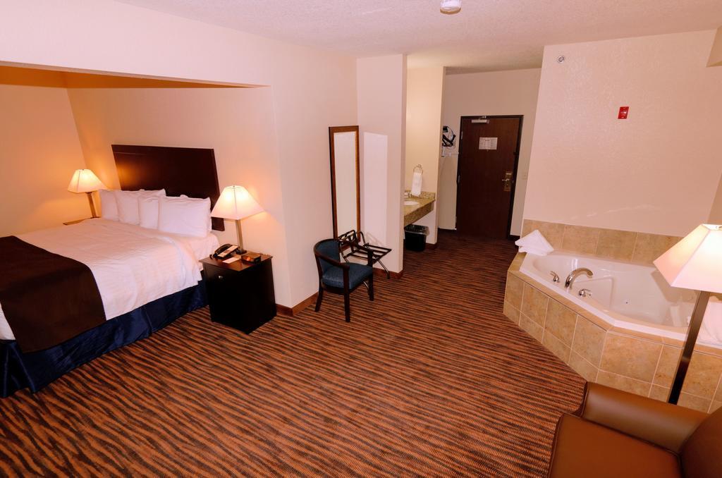 Cobblestone Inn & Suites - Denison | Oak Ridge Exterior foto